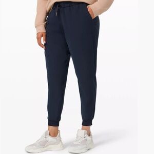Lululemon ON THE FLY JOGGER 28" *WOVEN size 12